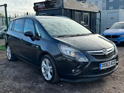 Used Vauxhall Zafira SRi 140 HP (102 kW) 2013 Black MPV