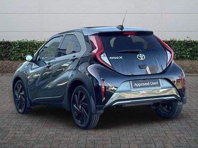 Used Toyota Aygo X 72 HP (52 kW) 2022 Green SUV