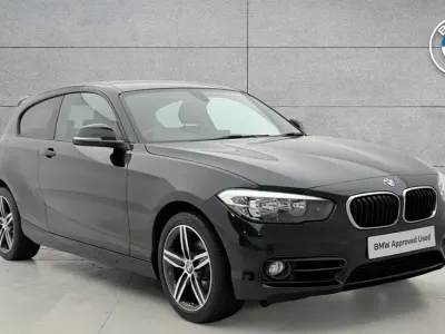 Gebraucht BMW 118 Sport Line 134 PS (98 kW) 2019 Schwarz Kleinwagen
