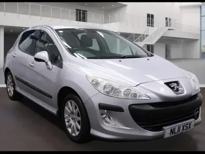Używany Peugeot 308 92 KM (67 kW) 2011 Srebrny Hatchback
