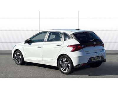 Used Hyundai i20 SE 100 HP (73 kW) 2021 White Hatchback