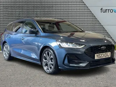 Used Ford Focus ST-Line 123 HP (90 kW) 2023 Blue Estate