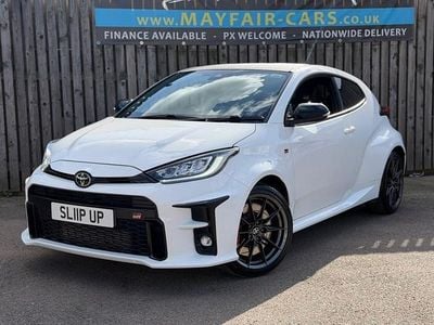Used Toyota Yaris 272 HP (200 kW) 2021 White Hatchback