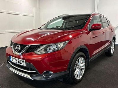 Red Used 2015 Nissan Qashqai Tekna SUV | £8,795 (Fair price)