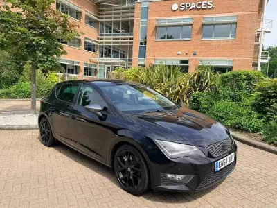 Usado Seat Leon FR 184 CV (135 kW) 2015 Negro Utilitario