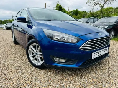 Second-hand Ford Focus Zetec 125 CP (91 kW) 2016 Albastru Hatchback