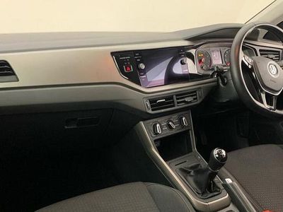 Begagnad VW Polo Match 94 HK (69 kW) 2020 Orange Halvkombi