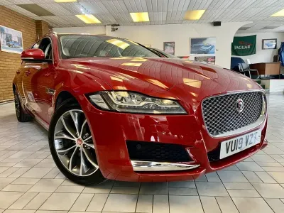 Używany Jaguar XF Portfolio 2019 Czerwony Kombi