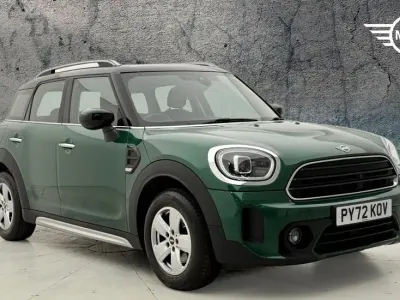 Używany Mini Cooper Countryman Classic 134 KM (98 kW) 2023 Zielony SUV