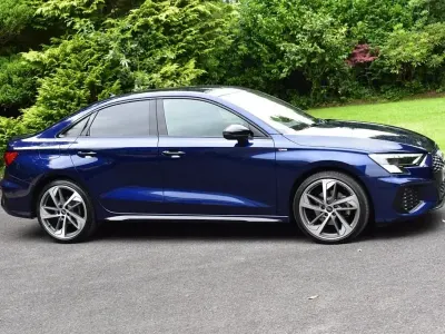 Usado Audi A3 Comfort 150 CV (110 kW) 2022 Azul Berlina