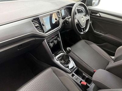 Begagnad VW T-Roc Active 110 HK (80 kW) 2022 Grå SUV