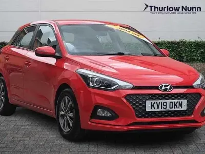 Used Hyundai i20 SE 84 HP (61 kW) 2019 Red Hatchback