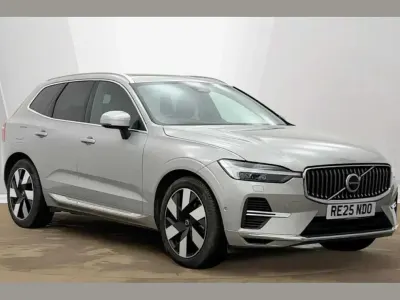 Usado Volvo XC60 Ultra 449 HP (330 kW) 2025 Prateado SUV