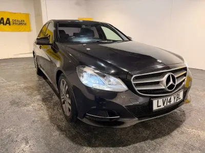 Gebraucht Mercedes E220 SE 170 PS (125 kW) 2014 Schwarz Limousine