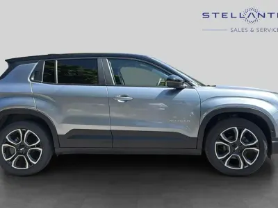 Used Jeep Avenger Summit 100 HP (73 kW) 2025 SUV