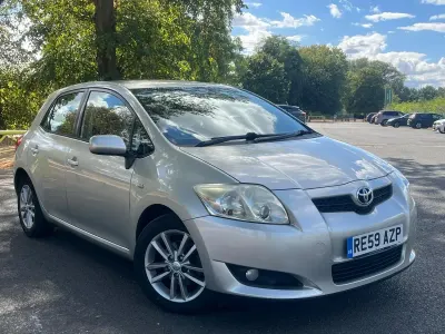 Used Toyota Auris 130 HP (95 kW) 2009 Silver Hatchback