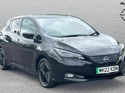 Begagnad Nissan Leaf Tekna 110 kW (150 HK) 2022 Svart Halvkombi