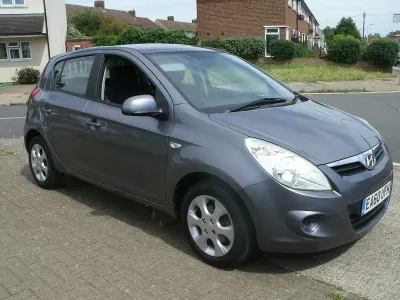 Used Hyundai i20 Comfort 101 HP (74 kW) 2010 Grey Hatchback