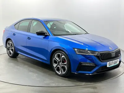 Begagnad Skoda Octavia vRS 245 HK (180 kW) 2021 Blå Halvkombi