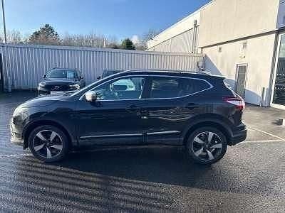 Used Nissan Qashqai N-Vision 2017 Black pearl SUV