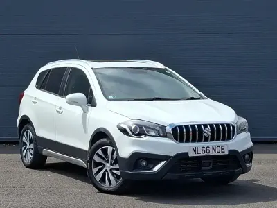 Used Suzuki SX4 SZ5 140 HP (102 kW) 2016 White Hatchback