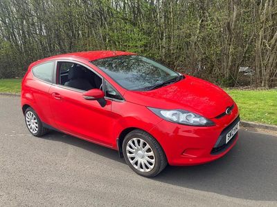 Used Ford Fiesta 82 HP (60 kW) 2012 Red Hatchback
