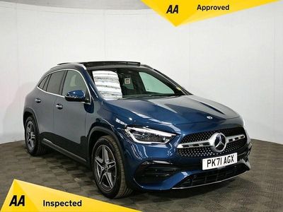 Usado Mercedes GLA180 AMG Line Premium Plus 136 HP (100 kW) 2021 Azul SUV