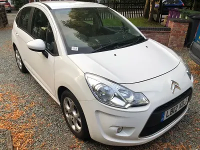 Used Citroën C3 75 HP (55 kW) 2012 White Hatchback