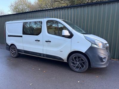 White Used 2016 Vauxhall Vivaro MPV | £6,995
