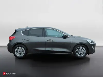 Used Ford Focus Titanium 125 HP (91 kW) 2018 Grey Hatchback