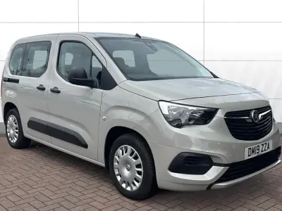 Used Vauxhall Combo Design Edition 110 HP (80 kW) 2019 Grey MPV