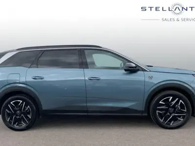 Used Peugeot 5008 GT 134 HP (98 kW) 2025 Blue SUV