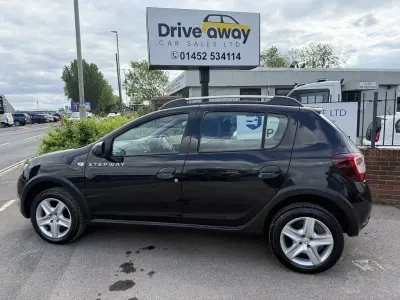Gebraucht Dacia Sandero Ambiance 90 PS (66 kW) 2014 Schwarz Kleinwagen