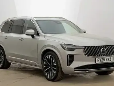 Usado Volvo XC90 Ultra 455 HP (334 kW) 2025 Prateado SUV