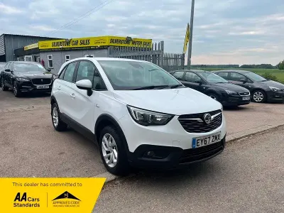 Used Vauxhall Crossland X S 110 HP (80 kW) 2017 White SUV