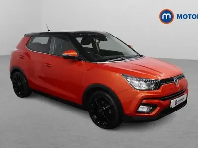 Usado SsangYong Tivoli 116 HP (85 kW) 2019 Laranja SUV