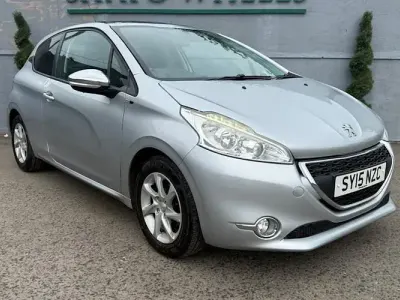 Used Peugeot 208 Style 82 HP (60 kW) 2014 Hatchback
