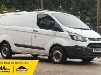 White Used 2015 Ford Transit Custom Van | £6,490 (Fair price)