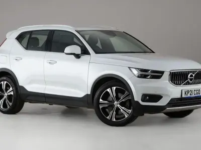 Used Volvo XC40 Inscription 262 HP (192 kW) 2021 White SUV
