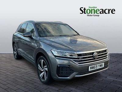 Grey Used 2019 VW Touareg R-line SUV | £26,999 (Fair price)