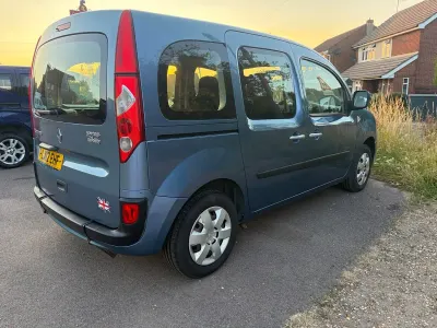 Used Renault Kangoo Expression 106 HP (77 kW) 2012 Blue MPV