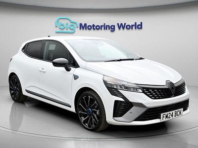 Used Renault Clio V Esprit Alpine 143 HP (105 kW) 2024 White Hatchback