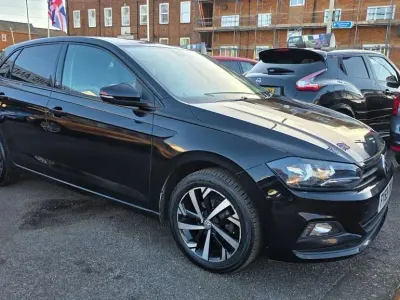 Begagnad VW Polo Beats 95 HK (69 kW) 2019 Svart Halvkombi