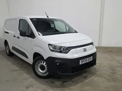 Używany Fiat Doblò 2024 Biały Minivan