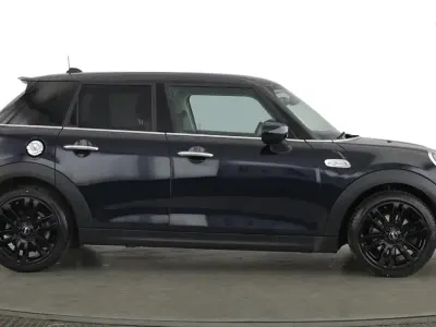 Used Mini Cooper S Exclusive 2019 Blue and black Hatchback