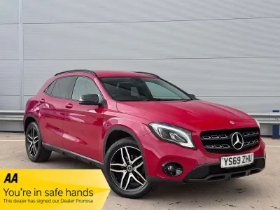 Used Mercedes GLA180 Urban 122 HP (89 kW) 2019 Red SUV