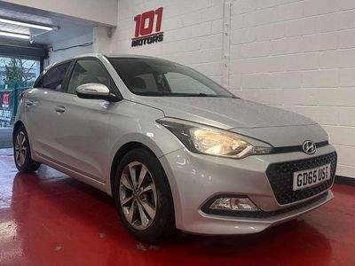 Used Hyundai i20 SE 84 HP (61 kW) 2015 Silver Hatchback