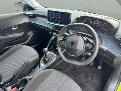 Used Peugeot 208 Style 99 HP (72 kW) 2025 Yellow Hatchback
