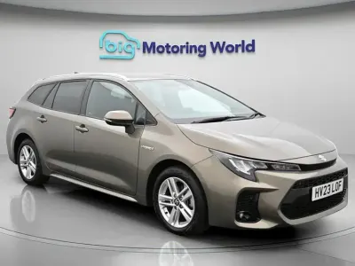 Używany Suzuki Swace 140 KM (102 kW) 2023 Brązowy Kombi