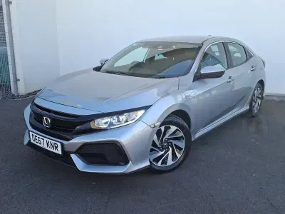 Used Honda Civic SE 129 HP (94 kW) 2017 Silver Hatchback
